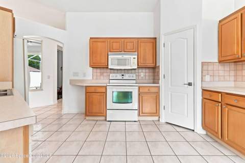 511 Royston Lane, Melbourne FL - photo 10 of 29