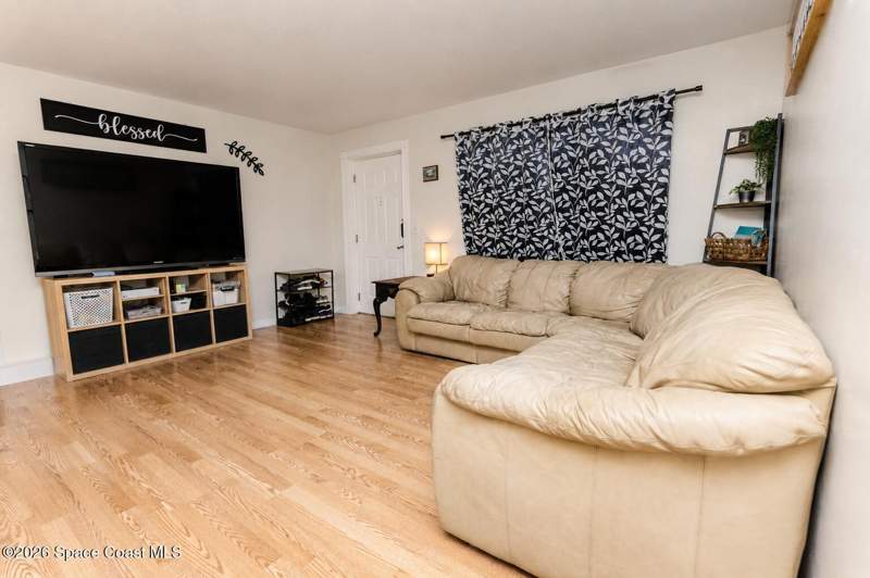 3 bedroom Single Family Residence at 485 Birchwood Lane, Colonial Heights Addn No 1, Titusville — photo 3