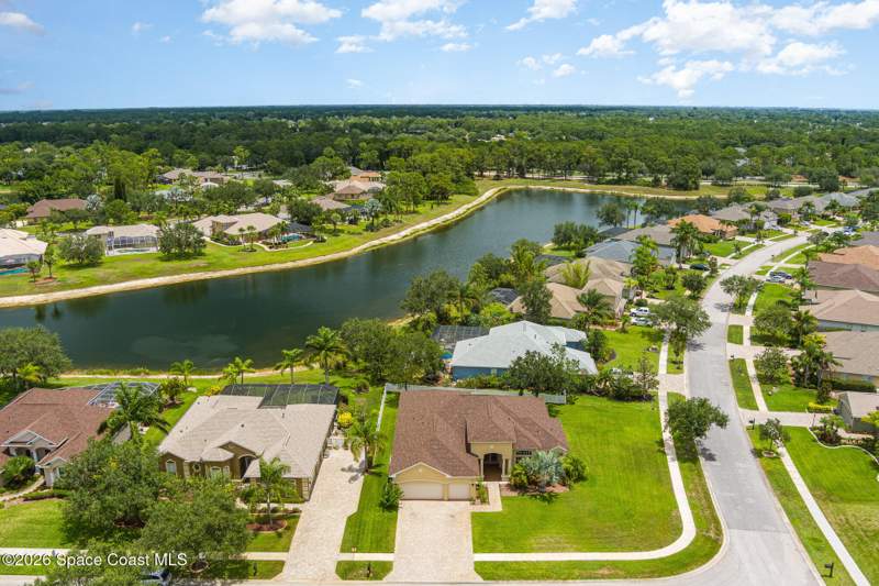 4 bedroom Single Family Residence at 291 Devlin Court, Magnolia Park at Bayside Lakes, Palm Bay — photo 3