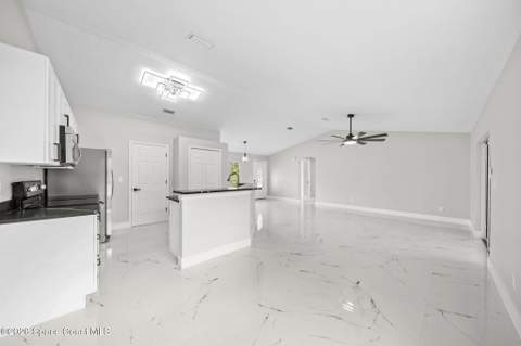 950 Hammacher Avenue, Palm Bay FL - photo 9 of 41