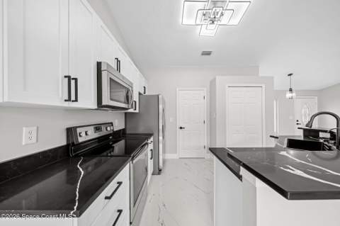 950 Hammacher Avenue, Palm Bay FL - photo 17 of 41