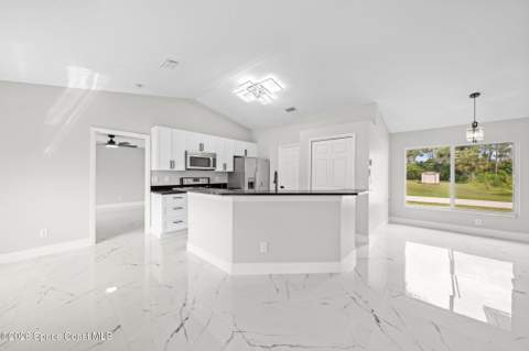 950 Hammacher Avenue, Palm Bay FL - photo 12 of 41