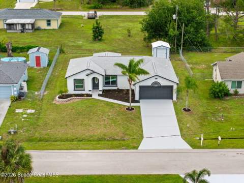 950 Hammacher Avenue, Palm Bay FL - photo 6 of 41