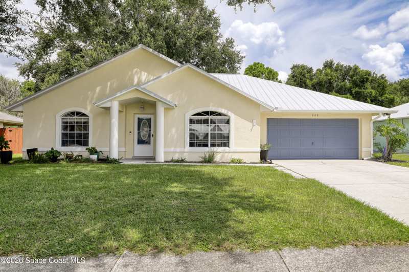 3 bedroom Single Family Residence at 888 Spirea Drive, Pine Cove Unit 3, Rockledge — photo 1