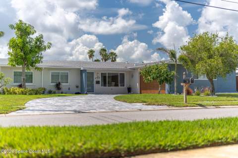 452 Cardinal Drive, Satellite Beach FL - photo 7 of 112