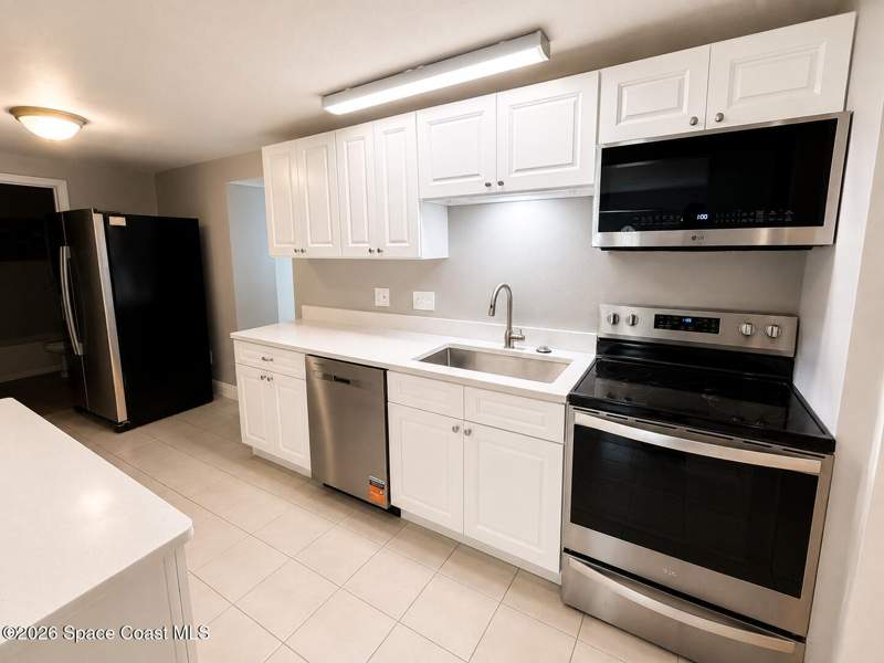 3 bedroom Single Family Residence at 140 Cottrell Avenue, Burchfield Survey Bk 1 Pg 115, Cocoa — photo 5