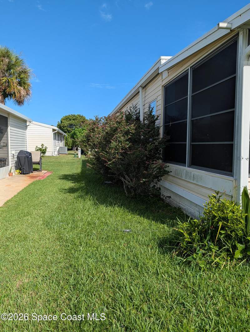 2 bedroom Manufactured Home at 1009 Buttonwood Street, Barefoot Bay Unit 2 Part 11, Barefoot Bay — photo 4