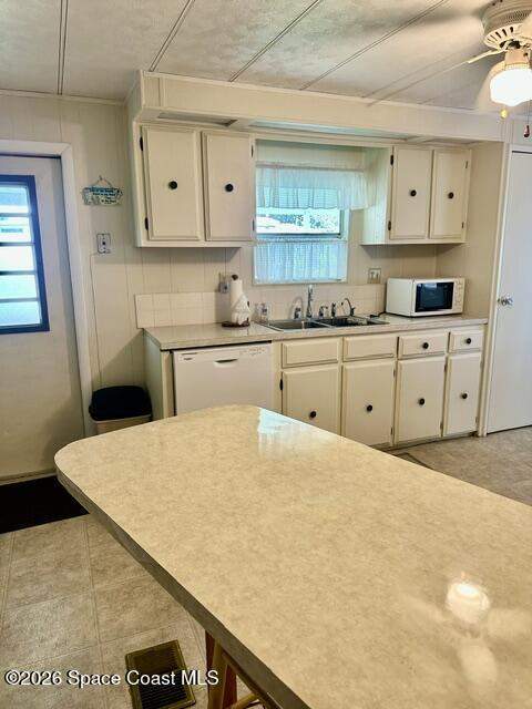 2 bedroom Manufactured Home at 931 Spruce Street, Haven Green Pinewood Sec Replat, Barefoot Bay — photo 3