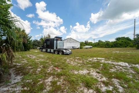 6715 Whispering Pines Lane, Grant FL - photo 8 of 41