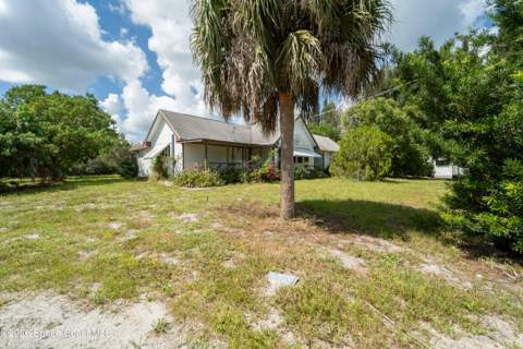 6715 Whispering Pines Lane, Grant FL - photo 17 of 41