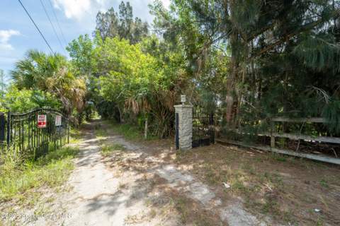6715 Whispering Pines Lane, Grant FL - photo 19 of 41
