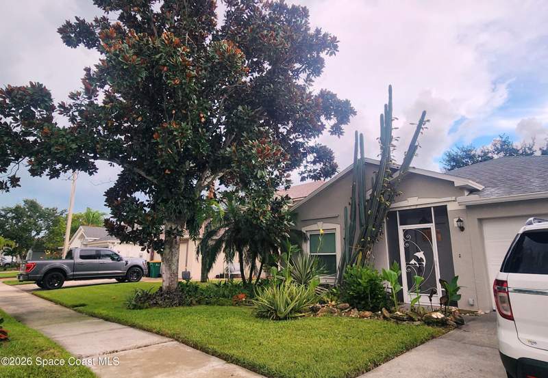 4 bedroom Single Family Residence at 470 Wickham Lakes Drive, Viera Central Pud Tract 12 Unit 1 Parcels 1-3 Pha, Melbourne — photo 2