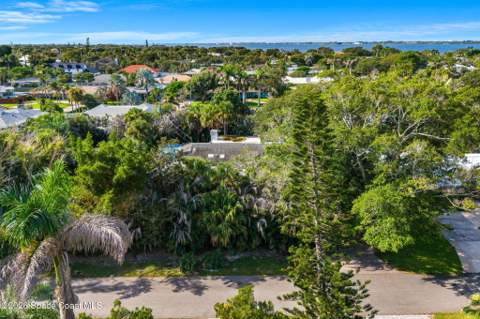 317 Cocoa Avenue, Indialantic FL - photo 8 of 35