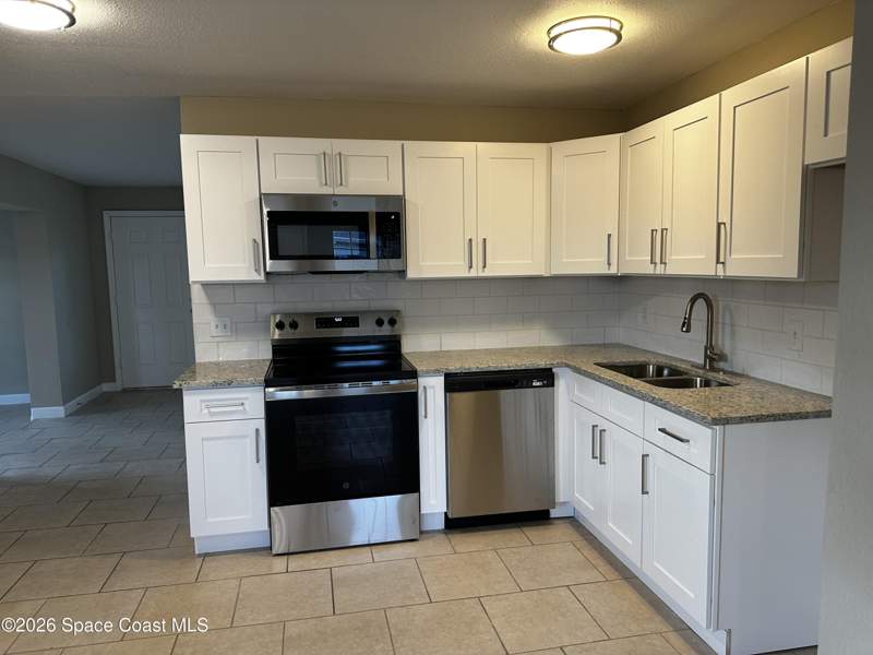 3 bedroom Single Family Residence at 3831 Ellis Drive, Lake View Sec 2, Cocoa — photo 5