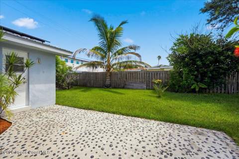 207 S Palm Avenue, Indialantic FL - photo 6 of 34