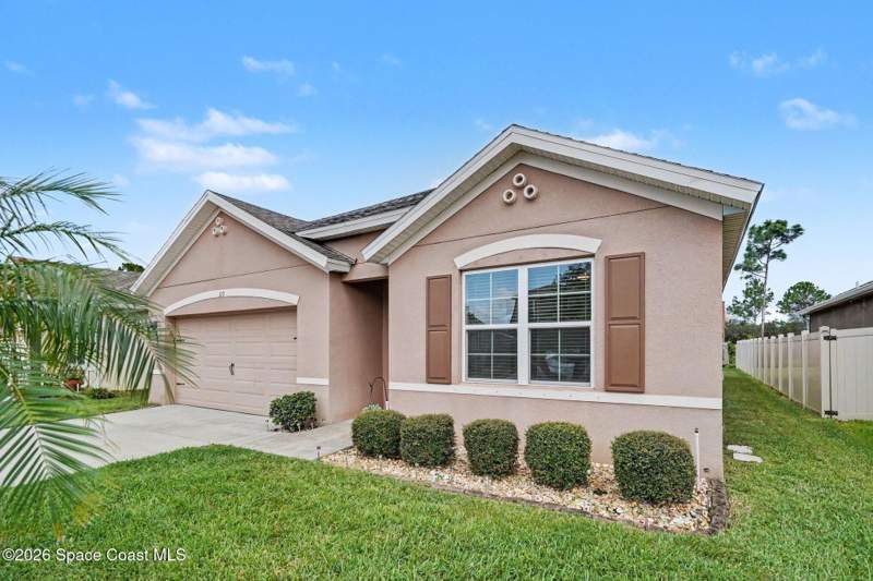 4 bedroom Single Family Residence at 320 Forest Trace Circle, Forest Trace, Titusville — photo 2