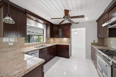 207 S Palm Avenue, Indialantic FL - photo 10 of 34