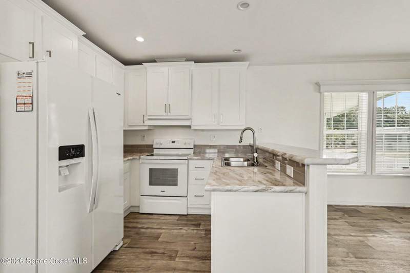 2 bedroom Manufactured Home at 220 Blossom Lane, Port Malabar Holiday Park Unit 1, Palm Bay — photo 4