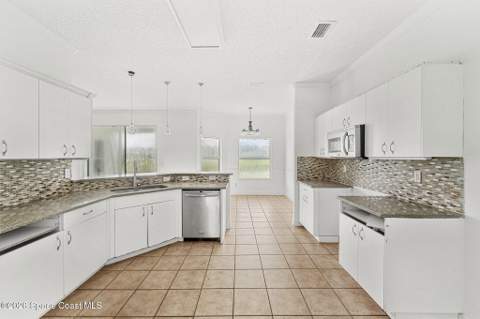 5313 Yaupon Holly Drive, Cocoa FL - photo 14 of 41