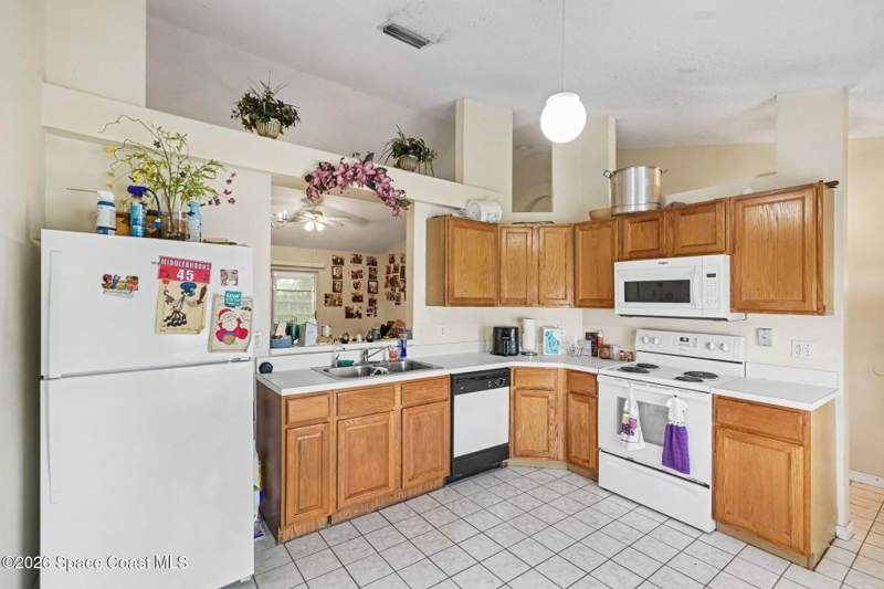 3 bedroom Single Family Residence at 3615 Egret Drive, Feather Lakes, Melbourne — photo 5