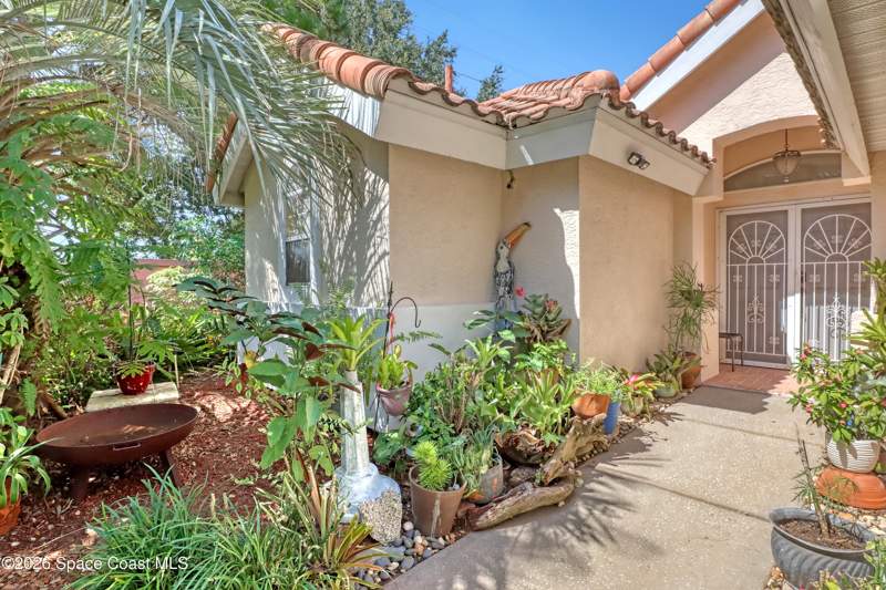 3 bedroom Single Family Residence at 394 Carmel Drive, Mission Lake Villas Unit 2, Melbourne — photo 3