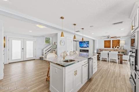 417 Riverview Lane, Melbourne Beach FL - photo 16 of 90