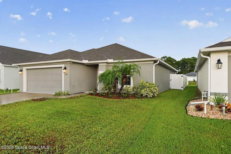 3 bedroom Single Family Residence at 1028 Corbin Circle, Bayridge, Palm Bay — photo 2
