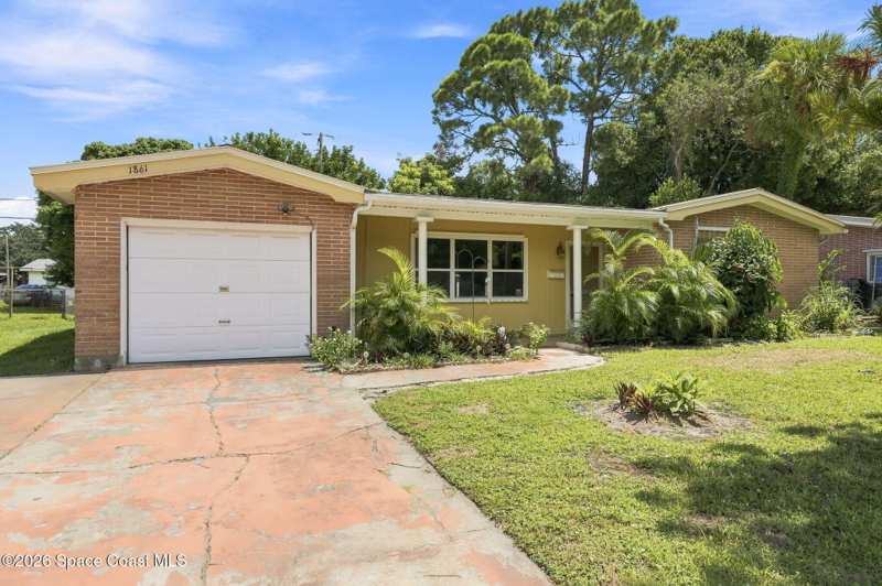 3 bedroom Single Family Residence at 1861 Dawn Drive, Aurora Heights Subd, Melbourne — photo 1