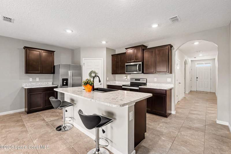 4 bedroom Single Family Residence at 749 Forest Trace Circle, Forest Trace, Titusville — photo 5