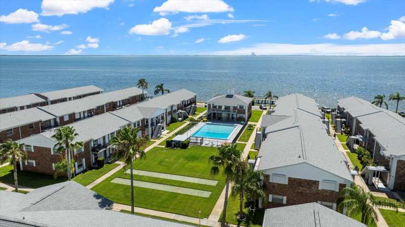 2 bedroom Condominium at 190 E Olmstead Drive #A4, Washington Arms Club Condo, Titusville — photo 1
