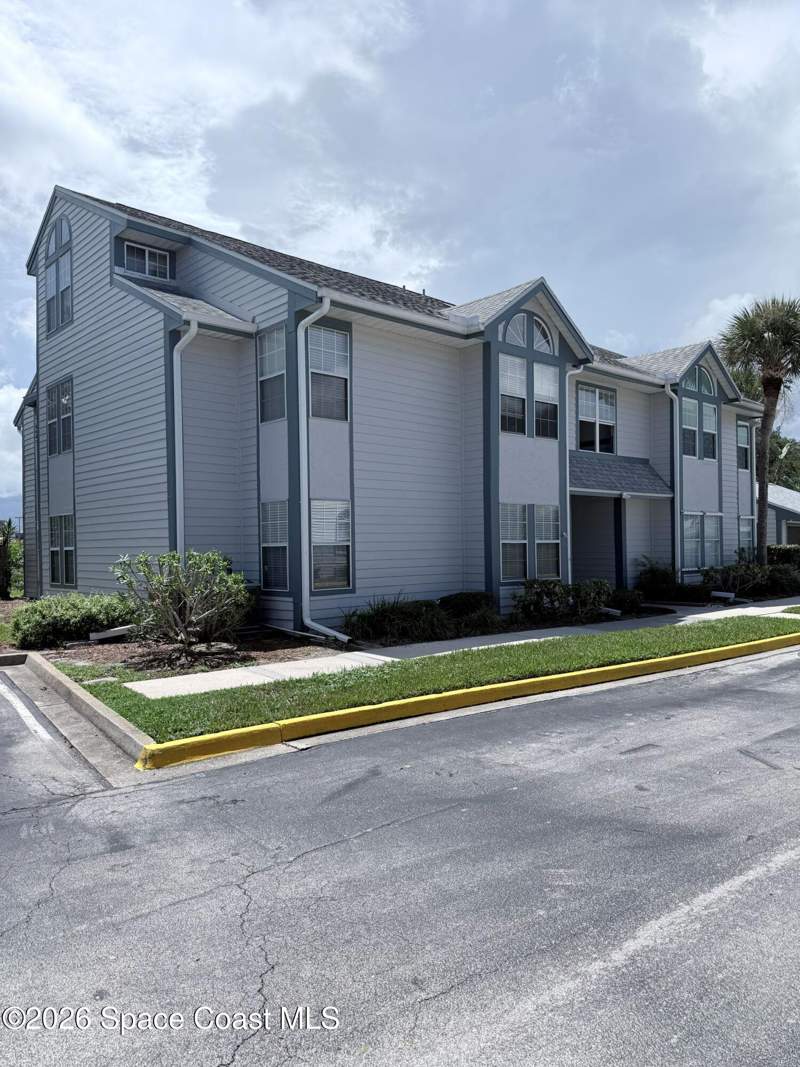 3 bedroom Condominium at 4775 Lake Waterford Way #1-113, The Gables at Lake In The Woods Ph II, Melbourne — photo 2