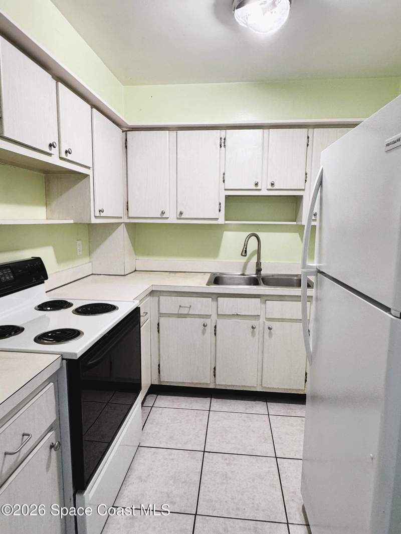 2 bedroom Stock Cooperative at 195 Treasure Street #A4-203, Merritt Island Co-Op Apts Inc, Merritt Island — photo 4