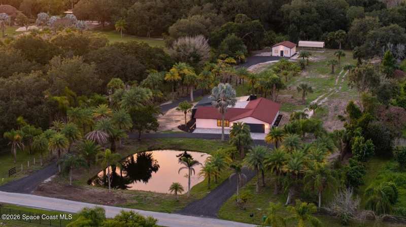 4 bedroom Single Family Residence at 305 W Crisafulli Road, Merritt Island, Merritt Island — photo 1