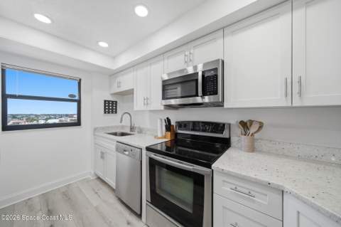 7520 Ridgewood Avenue #805, Cape Canaveral FL - photo 10 of 36