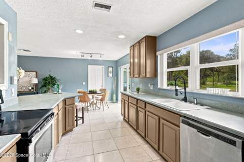 5161 Palm Avenue, Cocoa FL - photo 9 of 41
