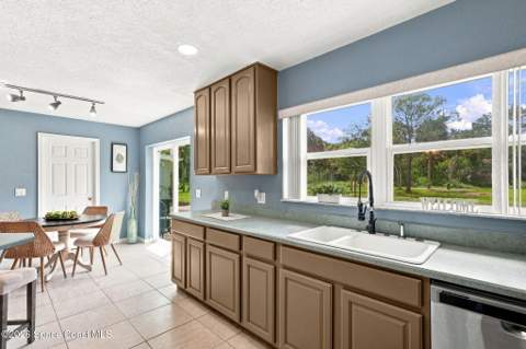 5161 Palm Avenue, Cocoa FL - photo 10 of 41