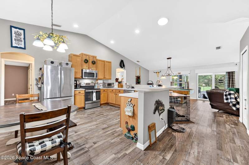 4 bedroom Single Family Residence at 199 Greenbrier Avenue, Port Malabar Unit 14, Palm Bay — photo 5