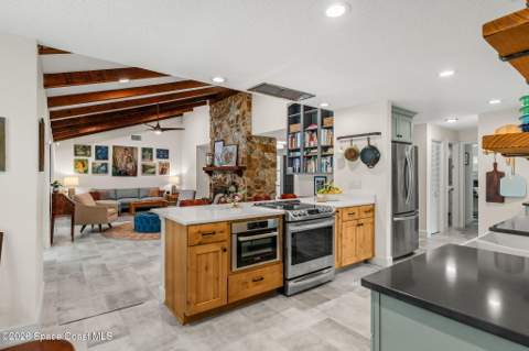 530 Hidden Creek Drive, Merritt Island FL - photo 18 of 109
