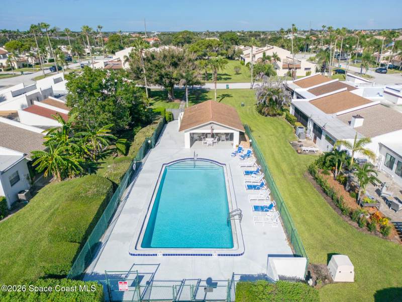3 bedroom Townhouse at 411 Hawthorne Court, Lyme Bay Sec 2, Indian Harbour Beach — photo 2