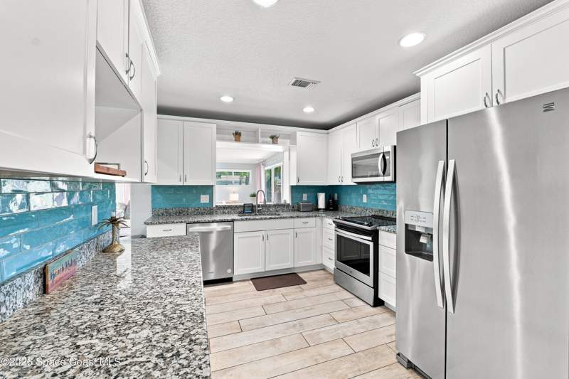 3 bedroom Single Family Residence at 110 W Pasco Lane, Cocoa Ocean Beach Subd, Cocoa Beach — photo 5