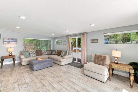 110 W Pasco Lane, Cocoa Beach FL - photo 10 of 33