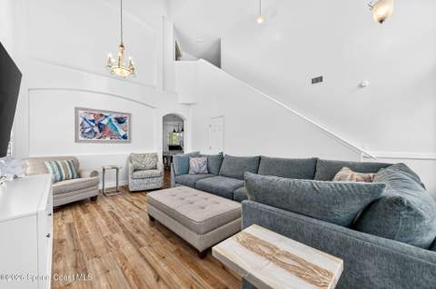 2712 Glasbern Circle, West Melbourne FL - photo 8 of 43