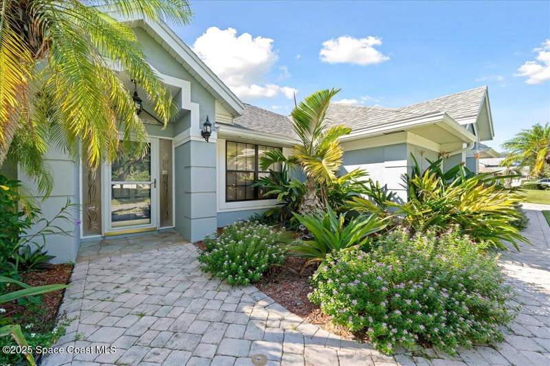3 bedroom Single Family Residence at 1085 Old Parsonage Drive, New Georgiana Settlement The, Merritt Island — photo 2