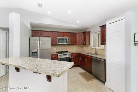1099 Albion Street, Palm Bay FL - photo 8 of 28