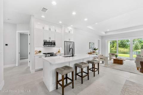 849 Suntree Woods Drive, Melbourne FL - photo 15 of 46