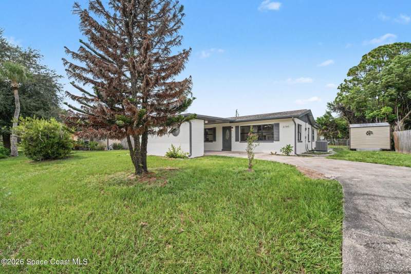 4 bedroom Single Family Residence at 2780 Shady Oaks Drive, Country Estates Unit 1, Titusville — photo 3