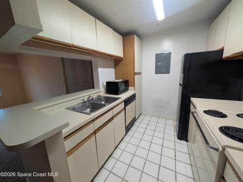 7667 N Wickham Road #711, Melbourne FL - photo 7 of 21