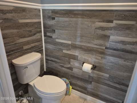 3351 Deer Lakes Drive, Melbourne FL - photo 11 of 24