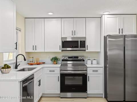 2526 Stanford Drive, Cocoa FL - photo 7 of 51