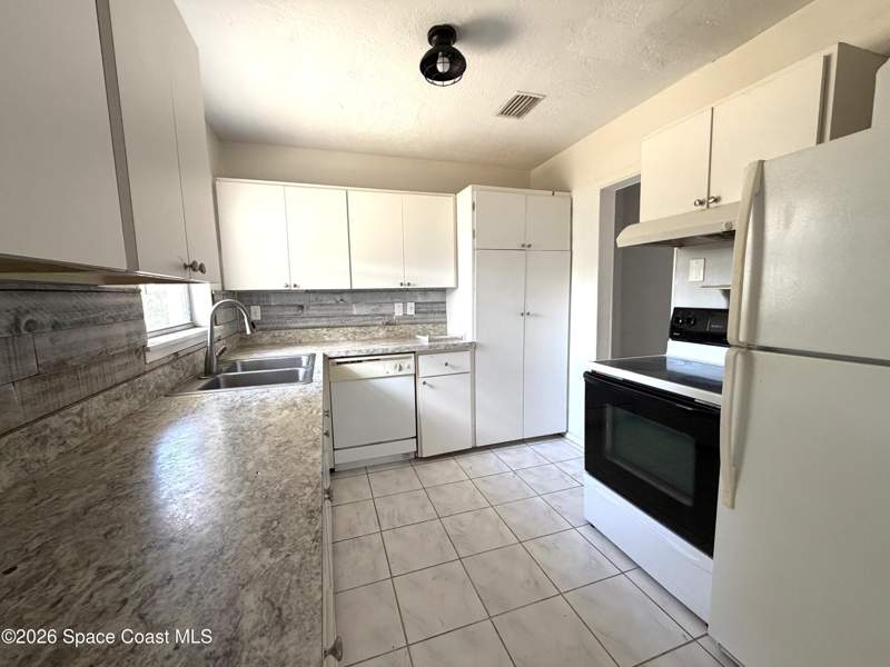 3 bedroom Single Family Residence at 481 Orange Avenue, Merritt Ridge Subd, Merritt Island — photo 4